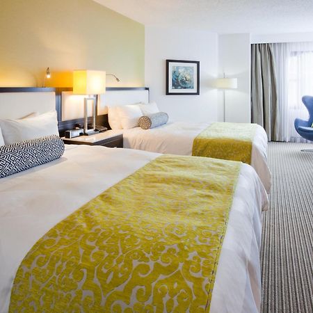 The Hollis Halifax - A Doubletree Suites By Hilton Exterior photo